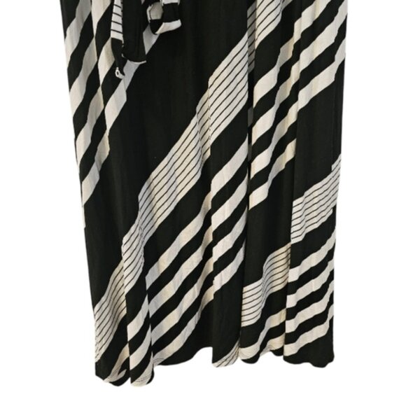 Black and White Addition-Elle Women's Long Striped Sleeveless Maxi Dress - Picture 4 of 10